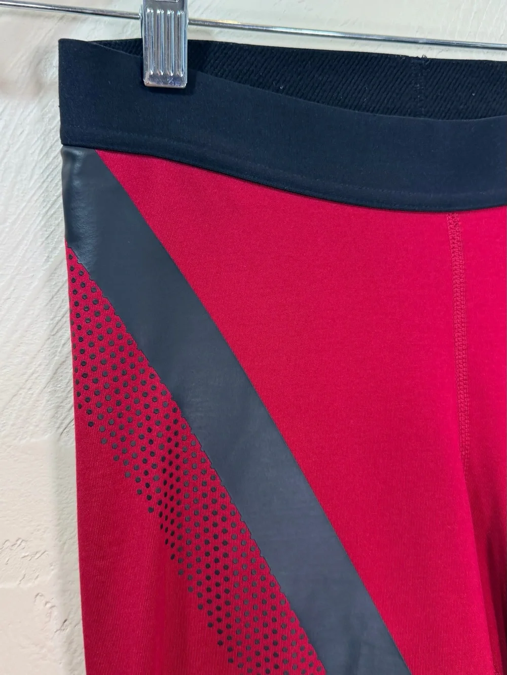 Nike Women’s Running fleece lined Maroon Leggings with Black Logo